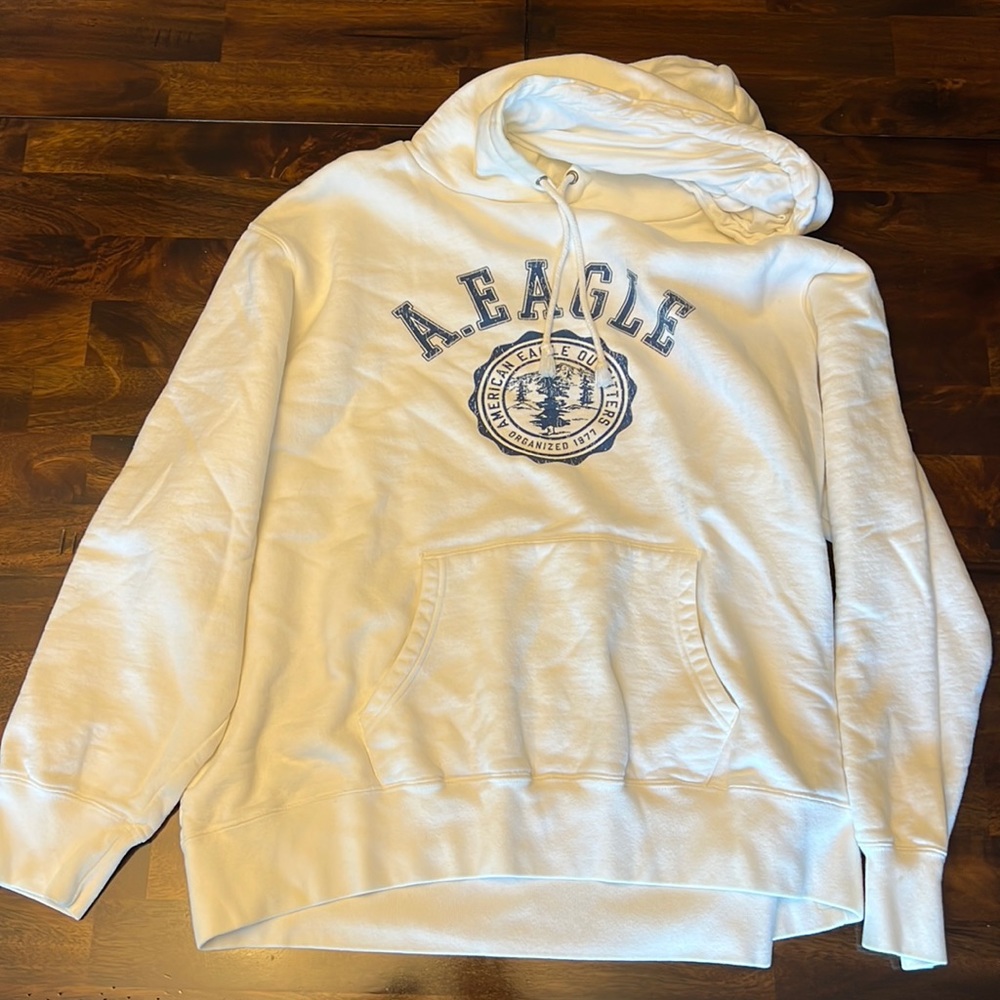 American Eagle Men’s hoodie. Size XL. Purchased new.